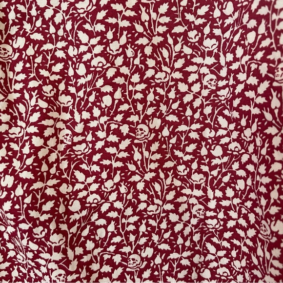 Men’s Banana Republic Custom 078 Wash Shirt Floral Skull Grant Fit Size Small - Picture 3 of 5